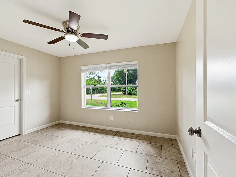 7302 Santa Clara Blvd — Photo 24
