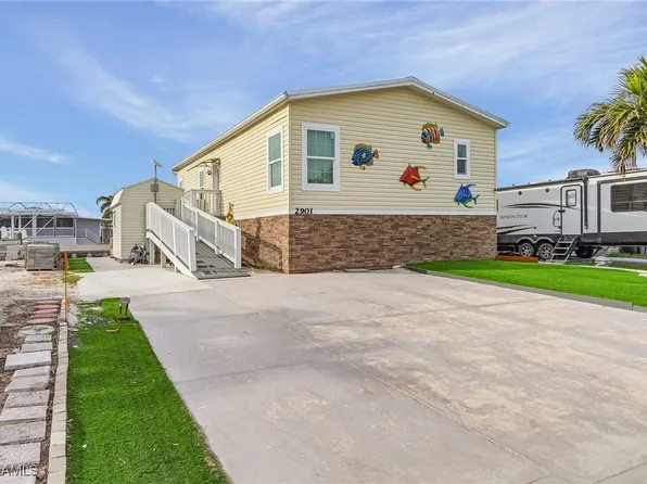 2901 York Rd, Saint James City, FL 33956