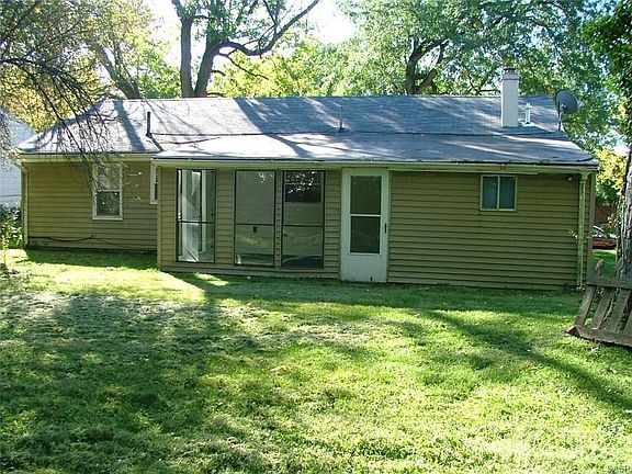 3rd image of 1739 Princeton Dr
