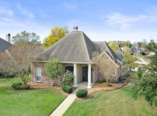 5916 Golden Pheasant Ct, Baton Rouge, LA 70817