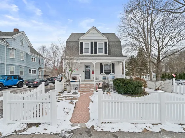 73 Monroe St, Abington, MA 02351