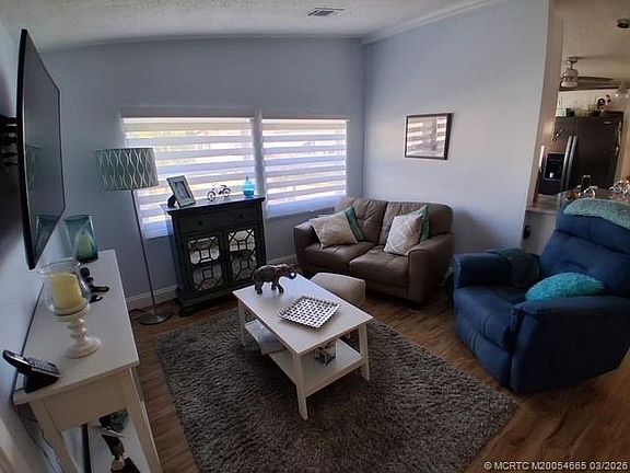 3rd image of 716 Sunny South Ave