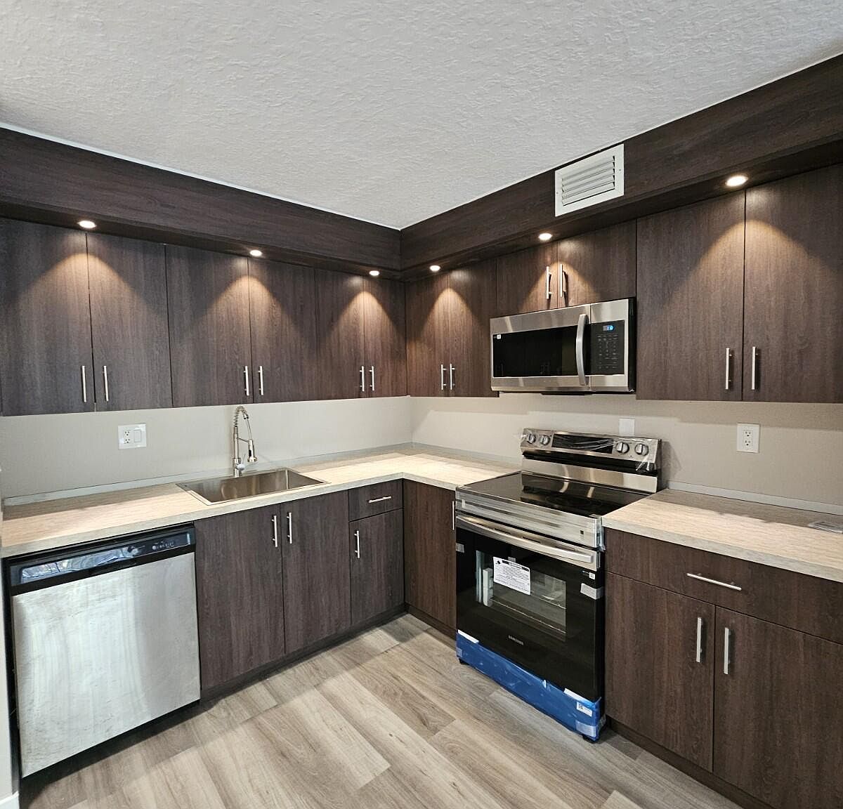 1850 N Congress Avenue #305