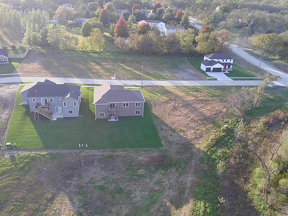 3rd image of 1005 Evergreen Rd