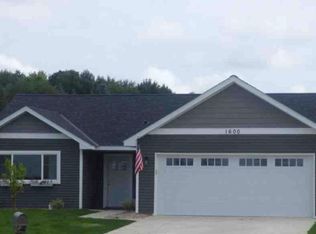 904 19th St SE, Willmar, MN 56201
