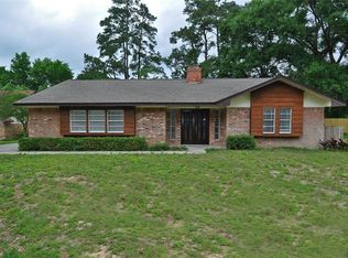 208 Sherbrook Cir, Conroe, TX 77385