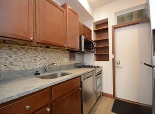 5823 N Ridge Ave #1, Chicago, IL 60660