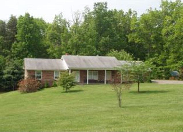 1st image of 300 Woodview Ln