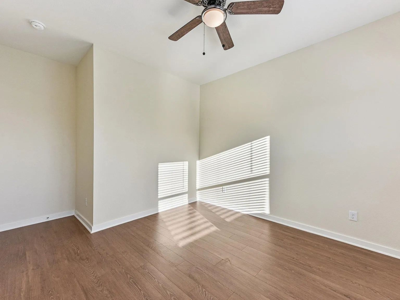3 bed, 2.5 bath, 1675 sqft, $2,625 — Photo 3