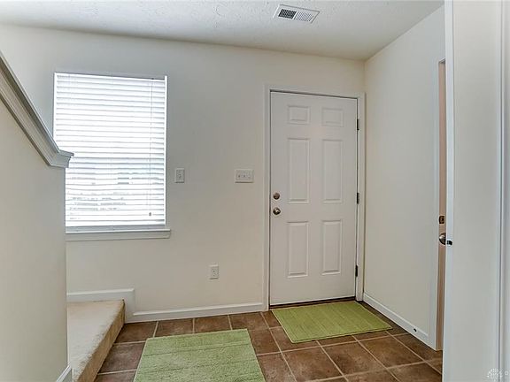 4th image of 711 Chapelgate Dr