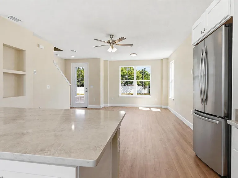 216 S Florida Ave #2 — Photo 8