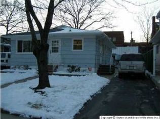 492 Villa Ave, Staten Island, NY 10302