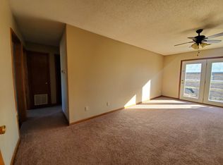 904 E Ohio St APT 4A, Clinton, MO 64735