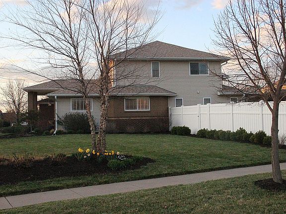 3rd image of 5840 S 88th St