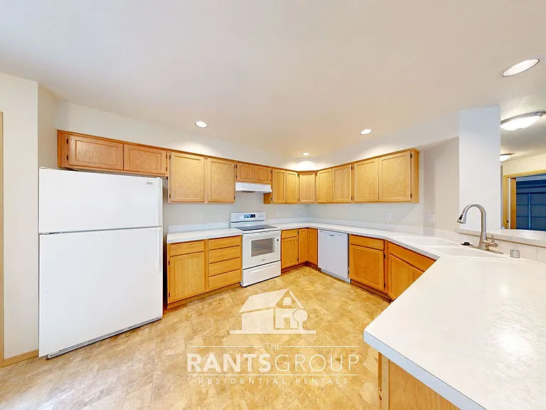 1316 Mills Landing Ct SE — Photo 5