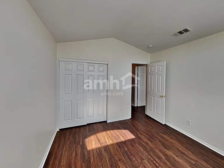 8100 Kentshire Dr — Photo 20