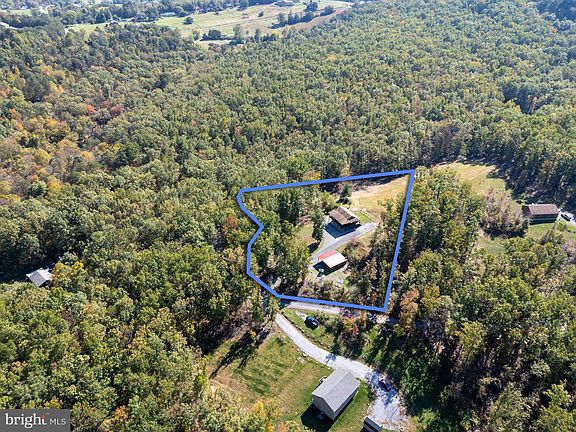 3rd image of 325 Old Wagon Rd
