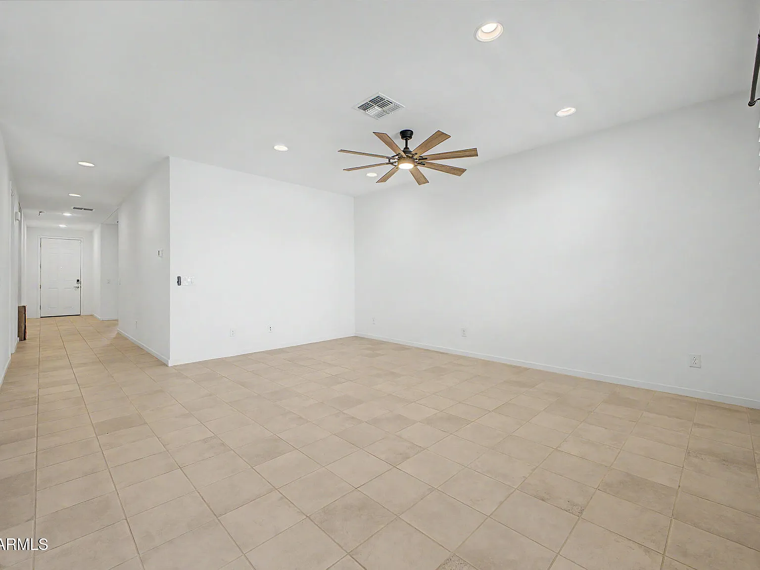 4 bed, 2.0 bath, 1833 sqft, $2,700 — Photo 3