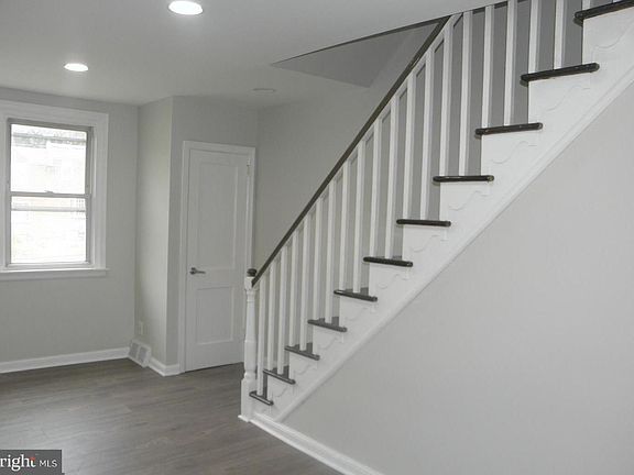 3rd image of 204 Devereaux Ave