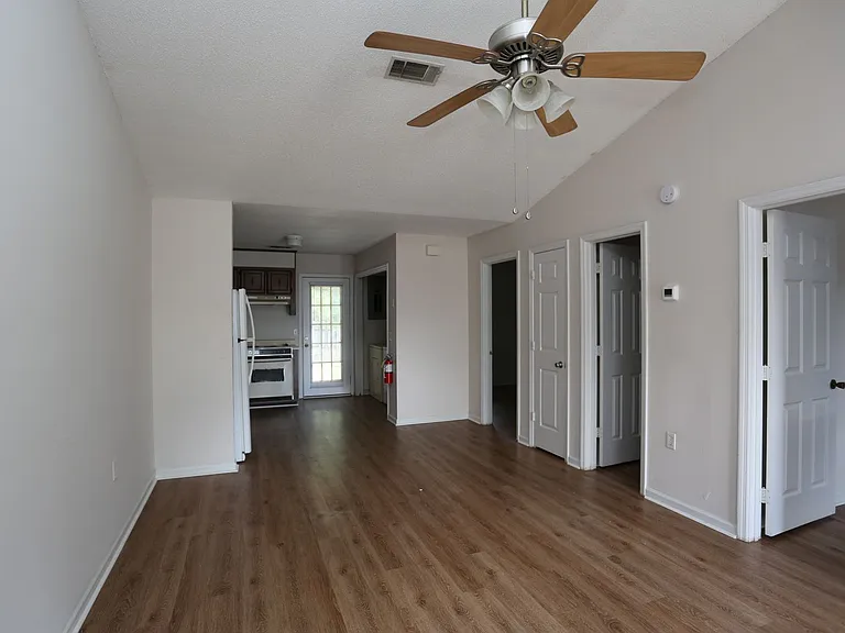 110 Lanier Dr #16 — Photo 5