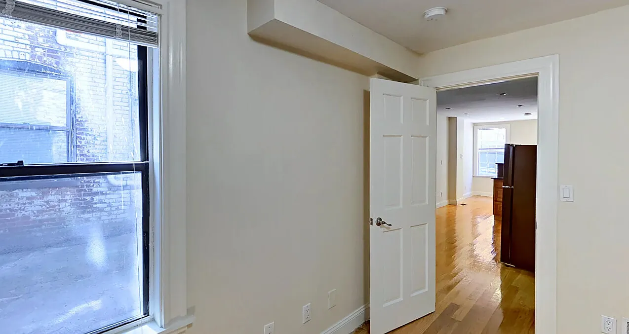 1 bed, $2,900 — Photo 4