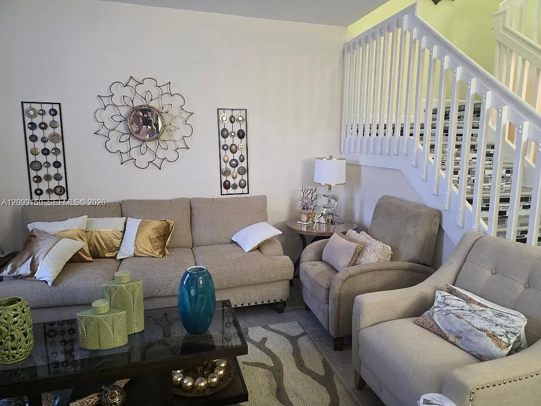 Coco Palm Estates — Photo 4