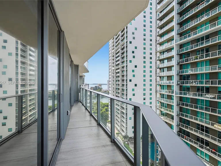 77 SE 5th St #2307 — Photo 27