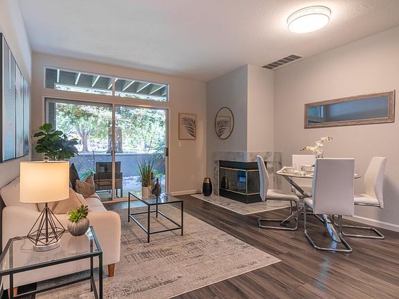 4th image of 1821 Parkview Green Cir
