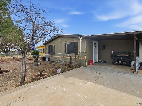 4th image of 3072 E Hearne Avenue