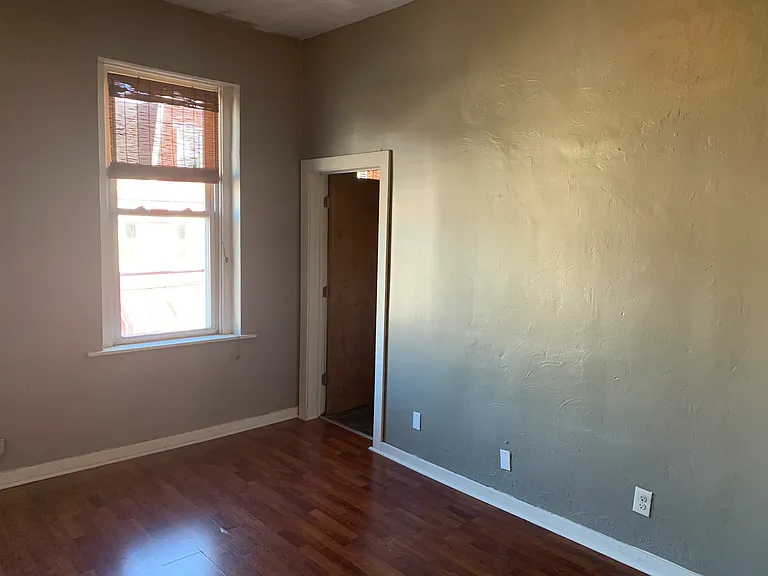 4600 Plummer St #1 — Photo 6