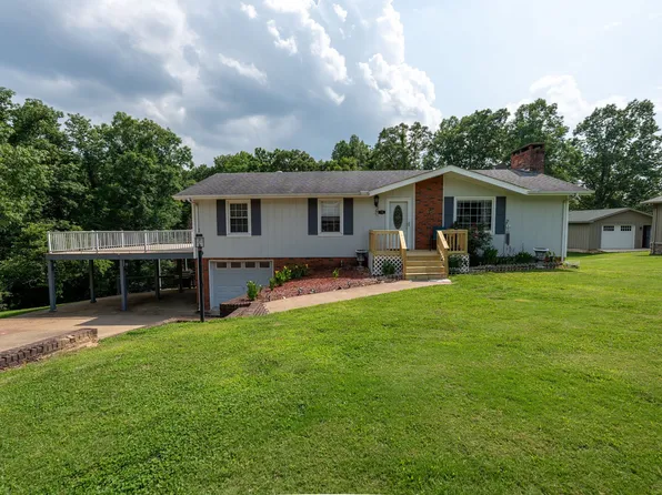 711 Hurricane Hill Dr, Waynesboro, TN 38485