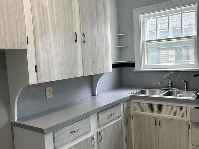 1605 Kearsley Park Blvd — Photo 16