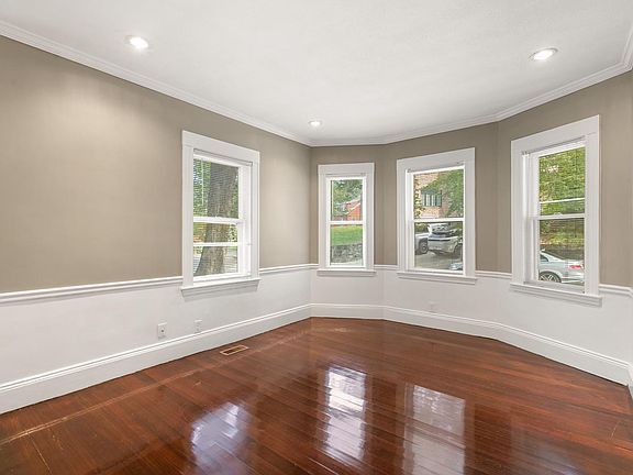 4th image of 51 Wolcott Rd #1