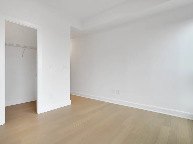 3240 William Coltson Ave — Photo 176