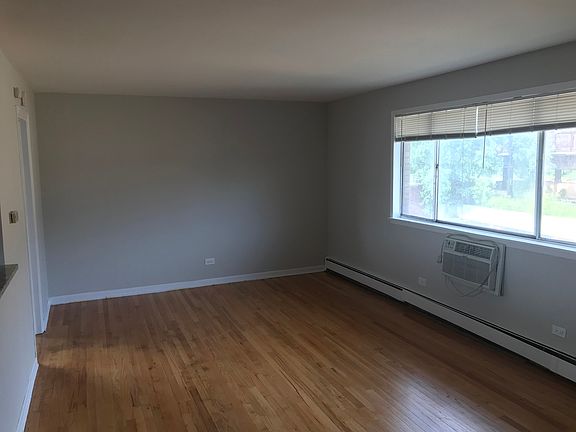 5th image of 7909 S Greenwood Ave #3