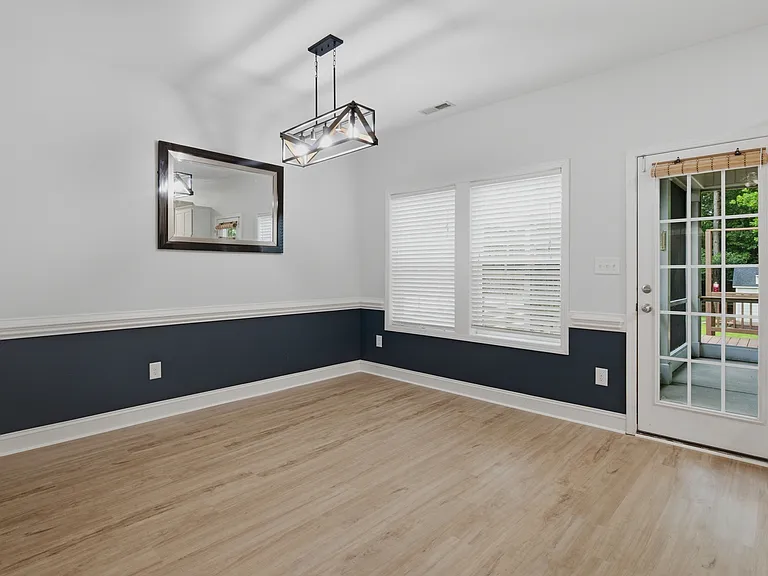 657 Equestrian Way — Photo 21