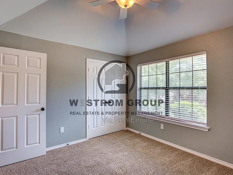 3914 Meadow Dr — Photo 38