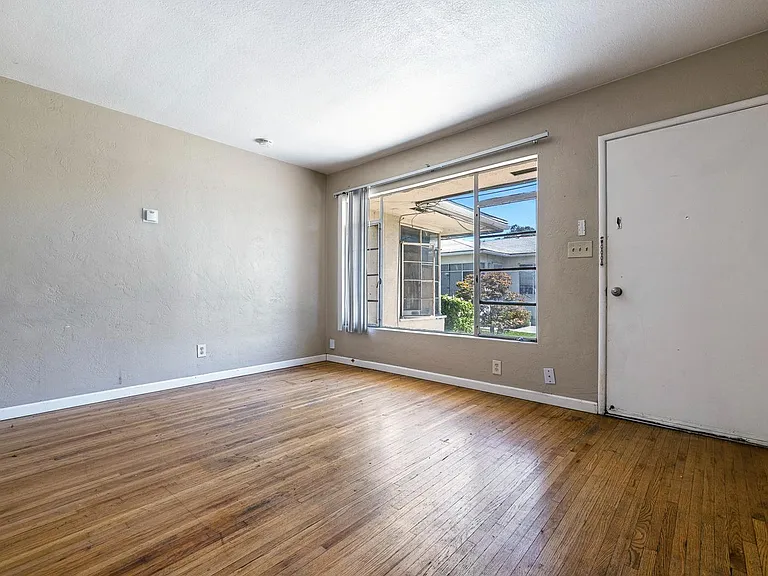 2428 N 1st St #2428 — Photo 4