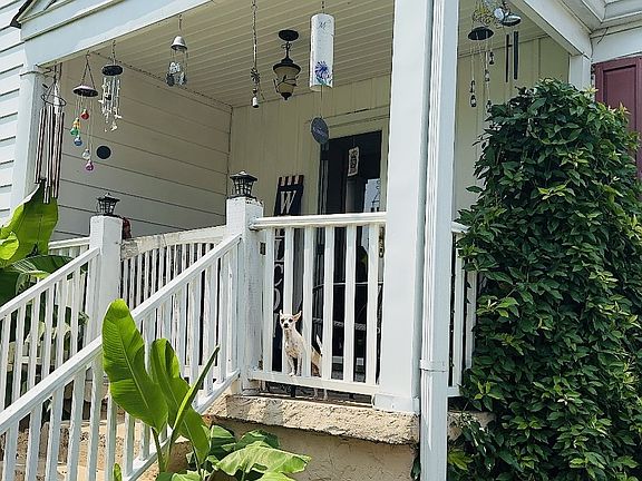 2nd image of 203 W Cedar St