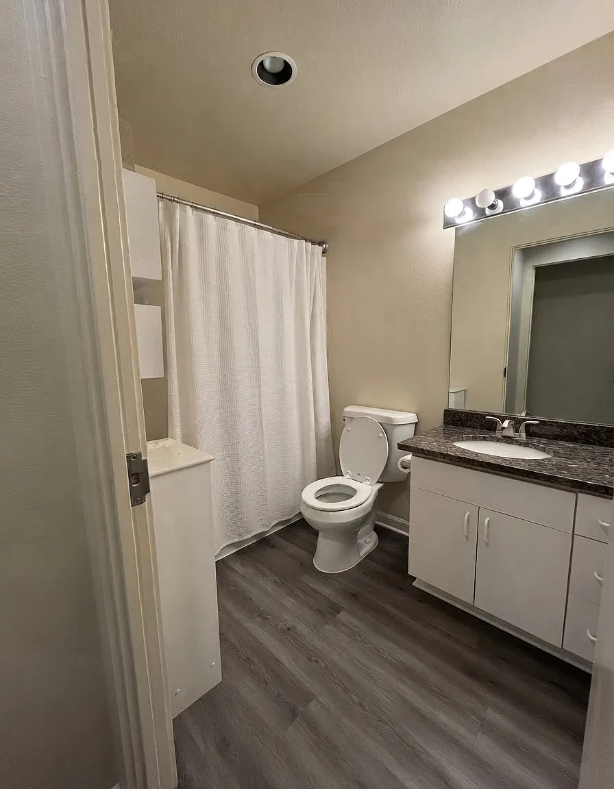 1 bed, 860 sqft, $1,125 — Photo 4