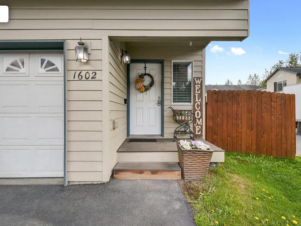 1602 Hardwood Ct