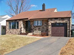 46 Broadway Ave, Colonia, NJ 07067