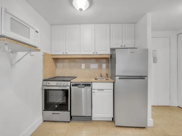 150 West 51st Street image 5 of 15