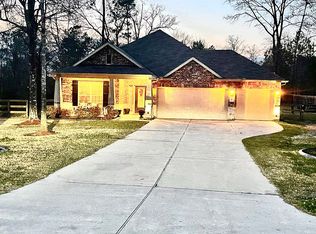 9114 Silver Back Trl, Conroe, TX 77303