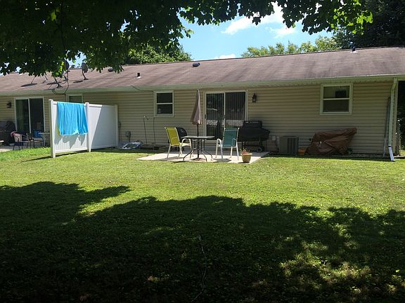 2nd image of 2688 Lavender Ln #2688