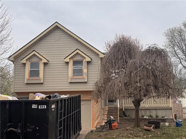 400 Kimberly Dr, Belton, MO 64012