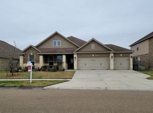 111 Sandstone Ct, Victoria, TX 77904