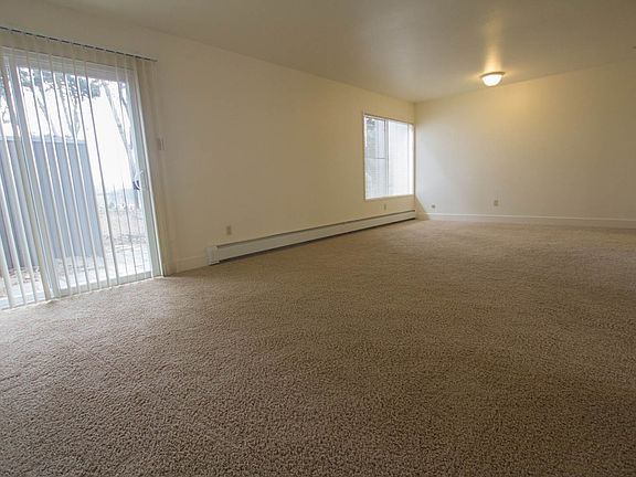 2nd image of 1709 Baker Ct APT D