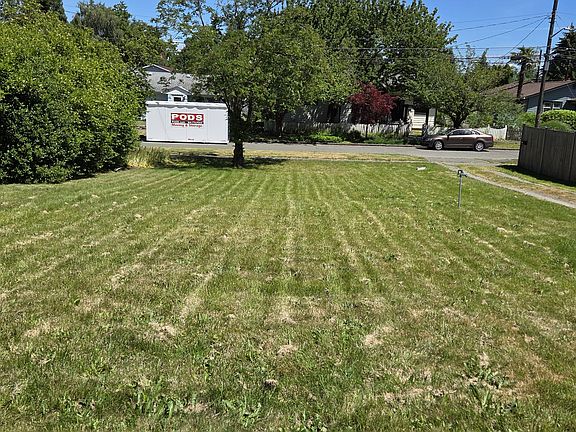 5th image of 8143 10th Ave SW