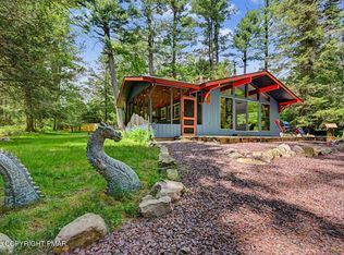 2132 Penny Ln, Pocono Pines, PA 18350